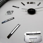 Duży nowoczesny zegar ścienny Mirror Mase L czarno-lustrzany 65 x 60 cm