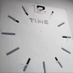 Nowoczesny zegar ścienny Linea V1