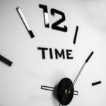 Nowoczesny zegar ścienny Linea V1