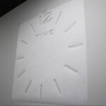 Nowoczesny zegar ścienny Linea V2