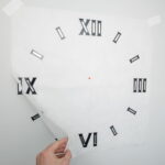 Nowoczesny rzymski zegar ścienny Romanus L