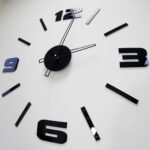 Duży nowoczesny zegar ścienny Mase XL czarny