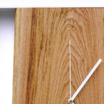 Kwadratowy zegar loftowy Time&Vertical (pionowy) 40 cm biało-drewniany