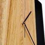 Kwadratowy zegar loftowy Time&Vertical (pionowy) 40 cm czarno-drewniany
