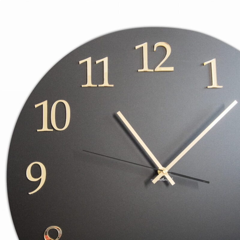 Duży okrągły zegar ścienny Arabic Mat czarno-złoty 50 x 50 cm